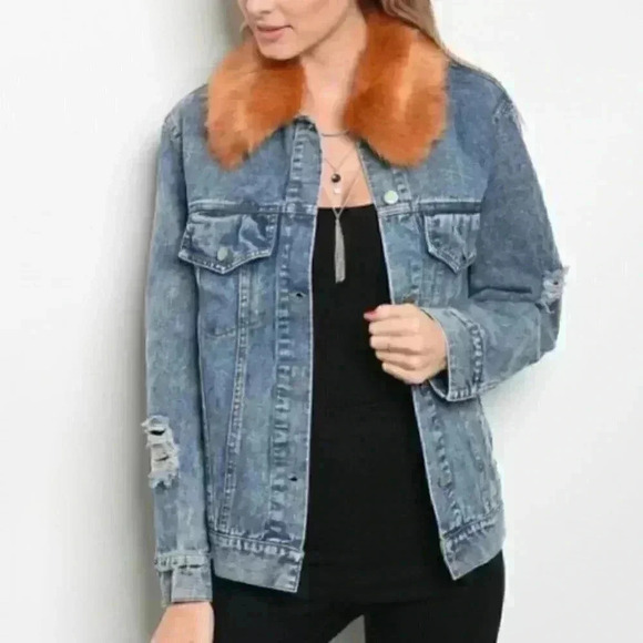 JEAN JACKET WITH REMOVABLE FUR - Picture 1 of 6